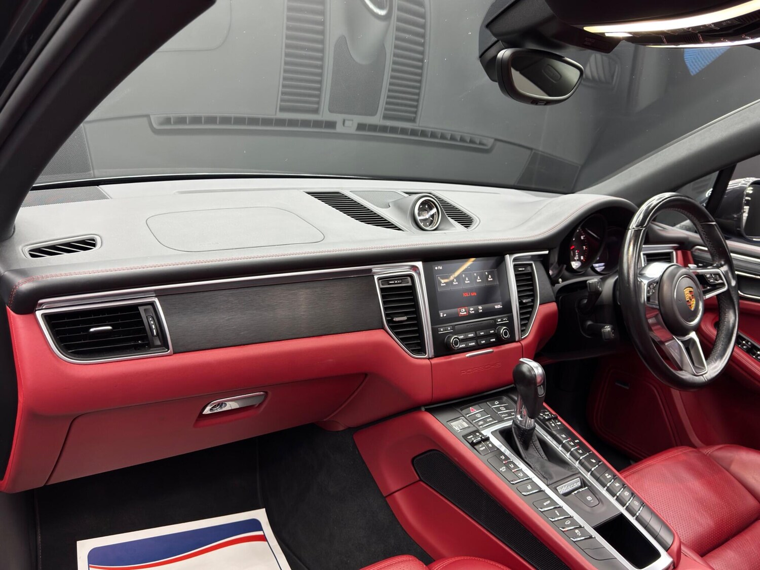 Used Porsche Macan 2016 for sale - 78006940: Photo 11