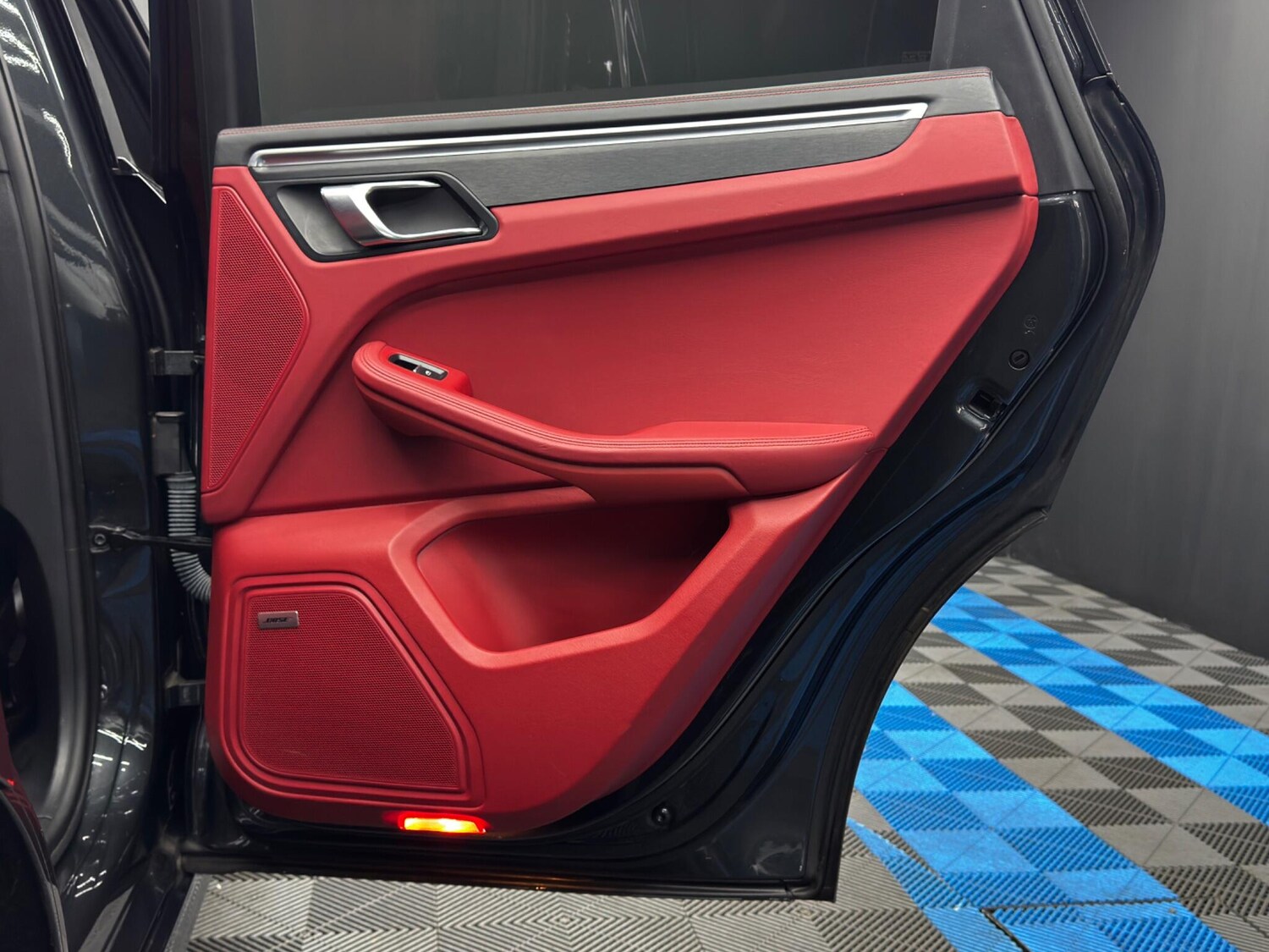 Used Porsche Macan 2016 for sale - 78006940: Photo 47