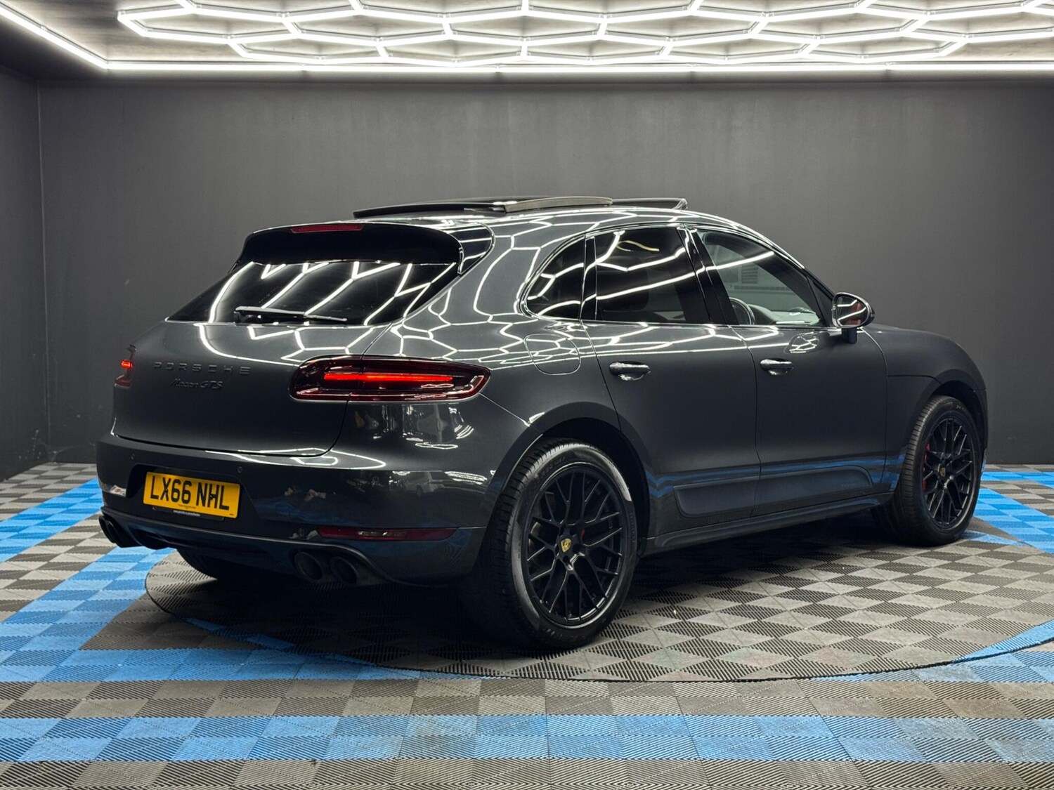 Used Porsche Macan 2016 for sale - 78006940: Photo 5