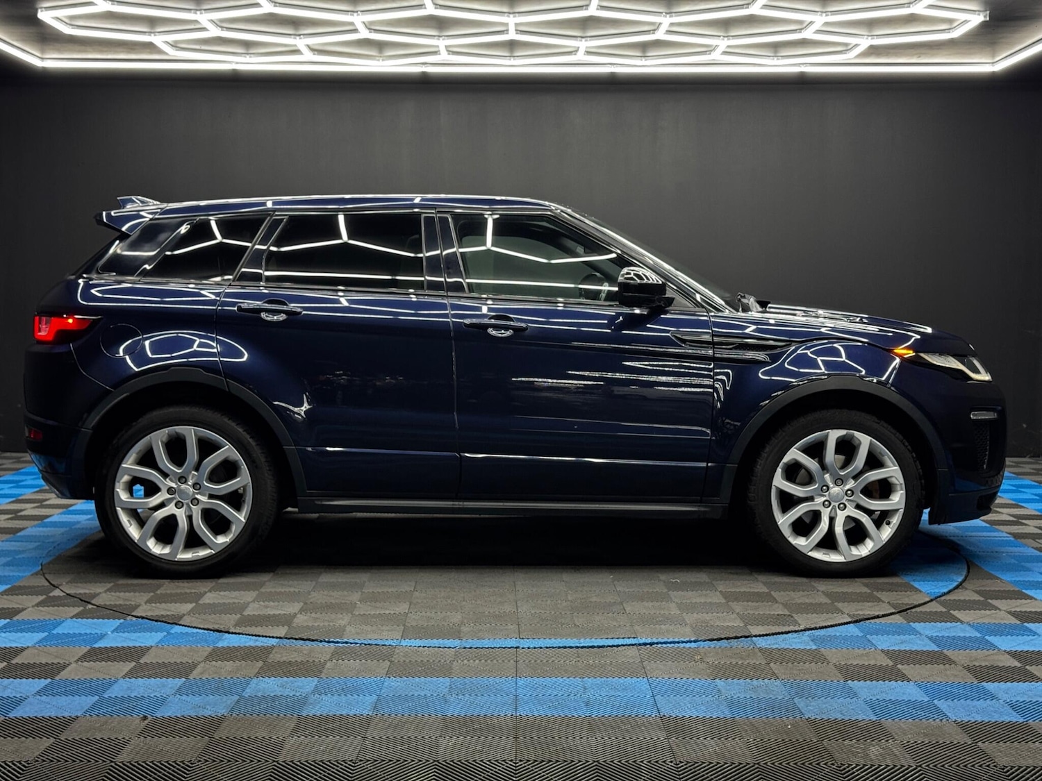 Used Land Rover Range Rover Evoque 2016 for sale - 76592502: Photo 4