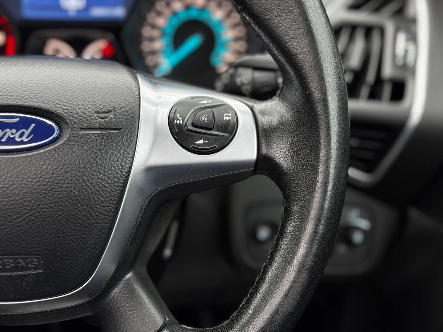 Used Ford Kuga 2014 for sale - 76850293: Photo 21