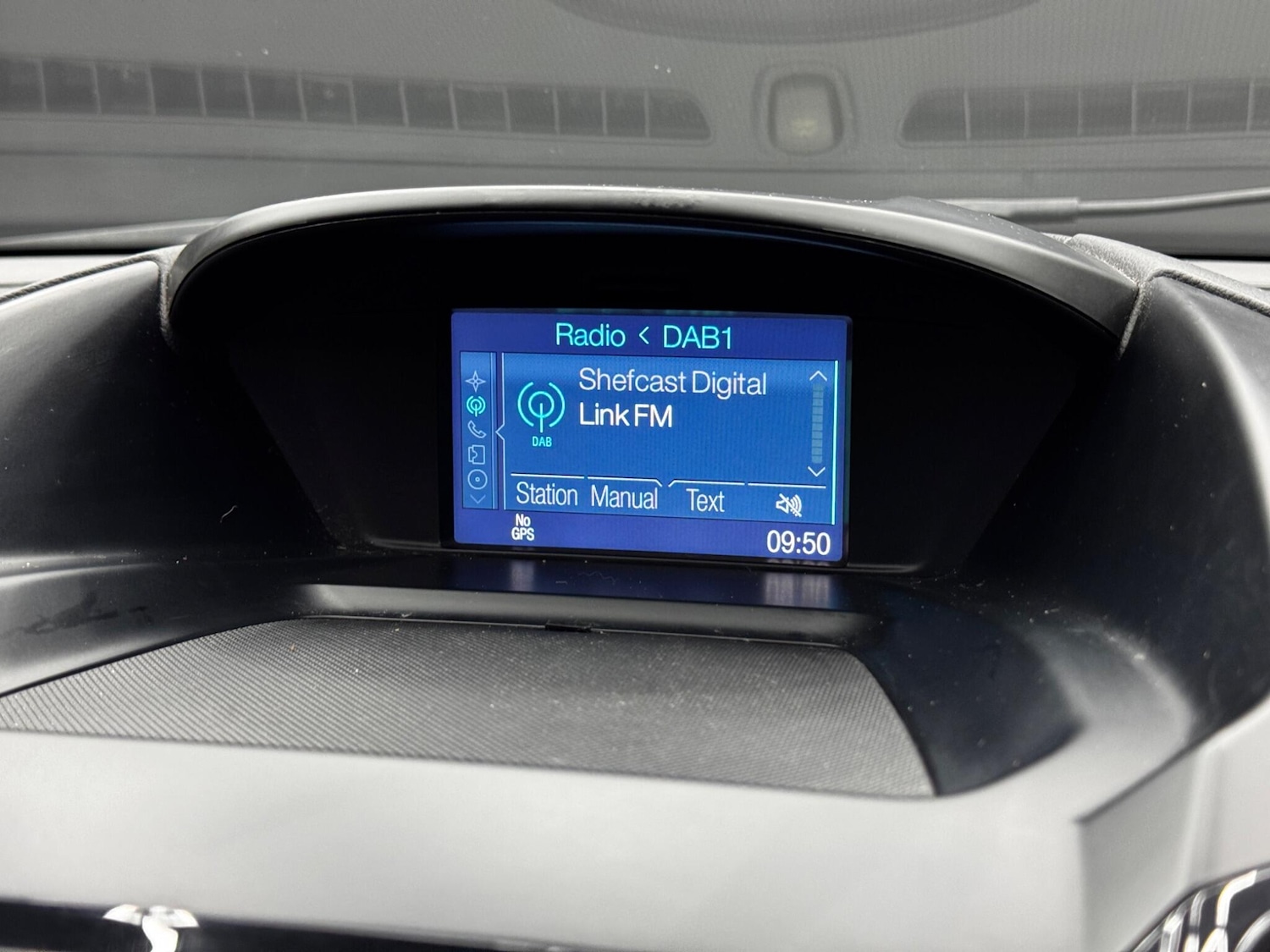 Used Ford Kuga 2014 for sale - 76850293: Photo 29