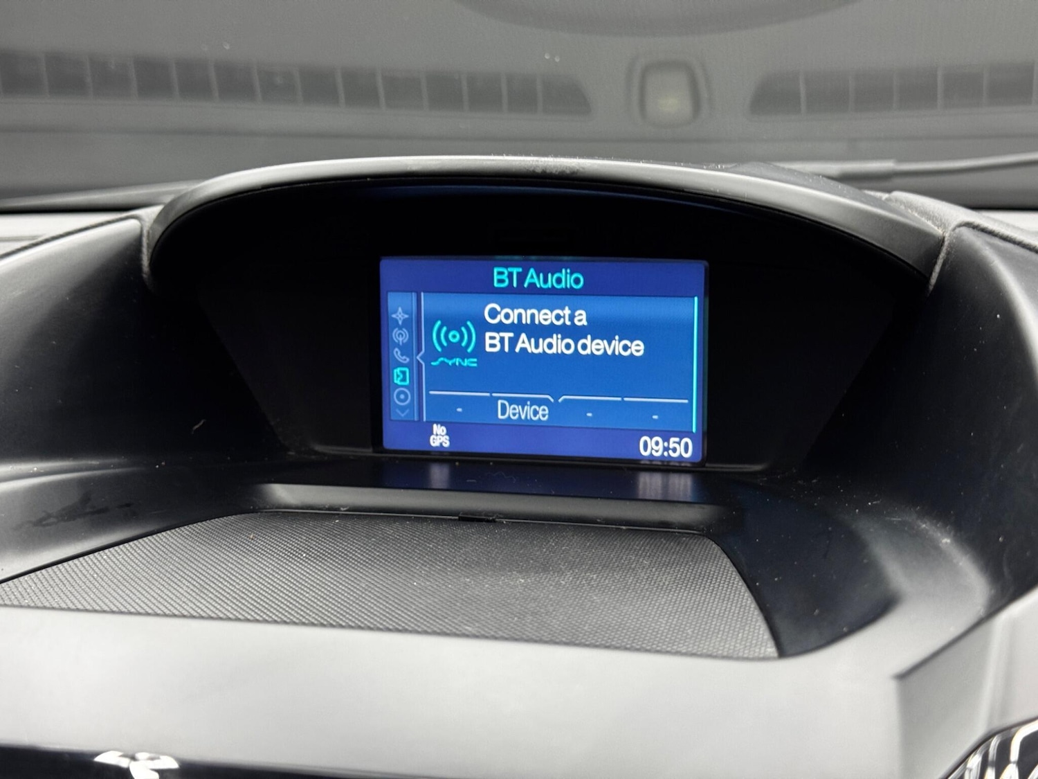 Used Ford Kuga 2014 for sale - 76850293: Photo 30