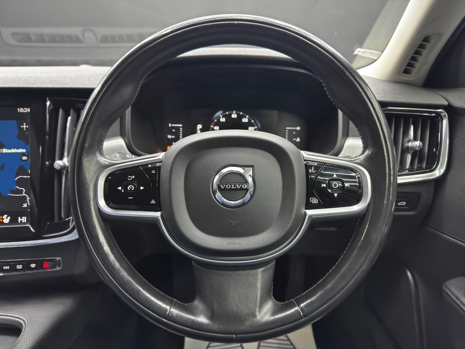 Used Volvo S90 2018 for sale - 76658492: Photo 19