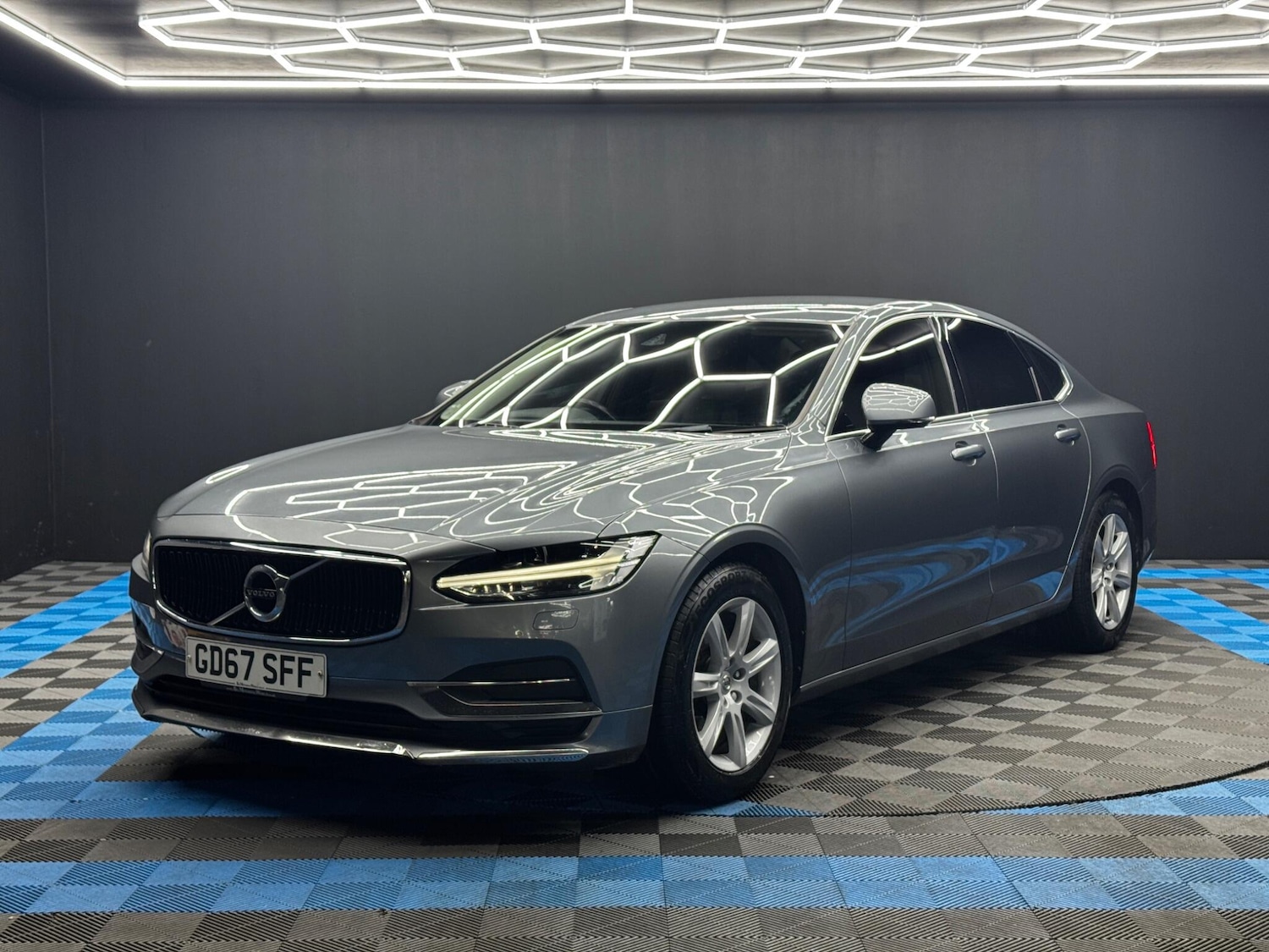 Used Volvo S90 2018 for sale - 76658492: Photo 3