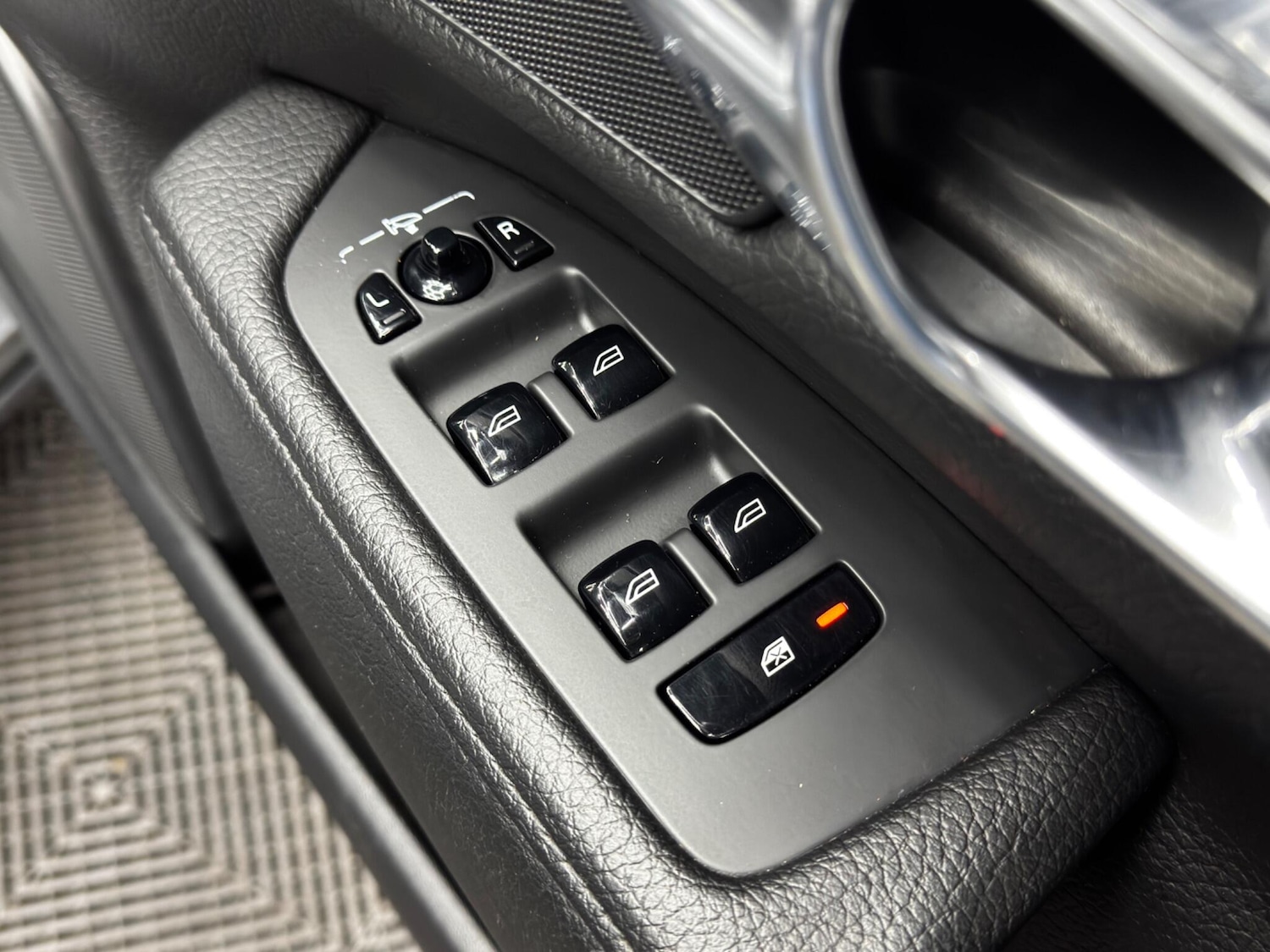 Used Volvo S90 2018 for sale - 76658492: Photo 40