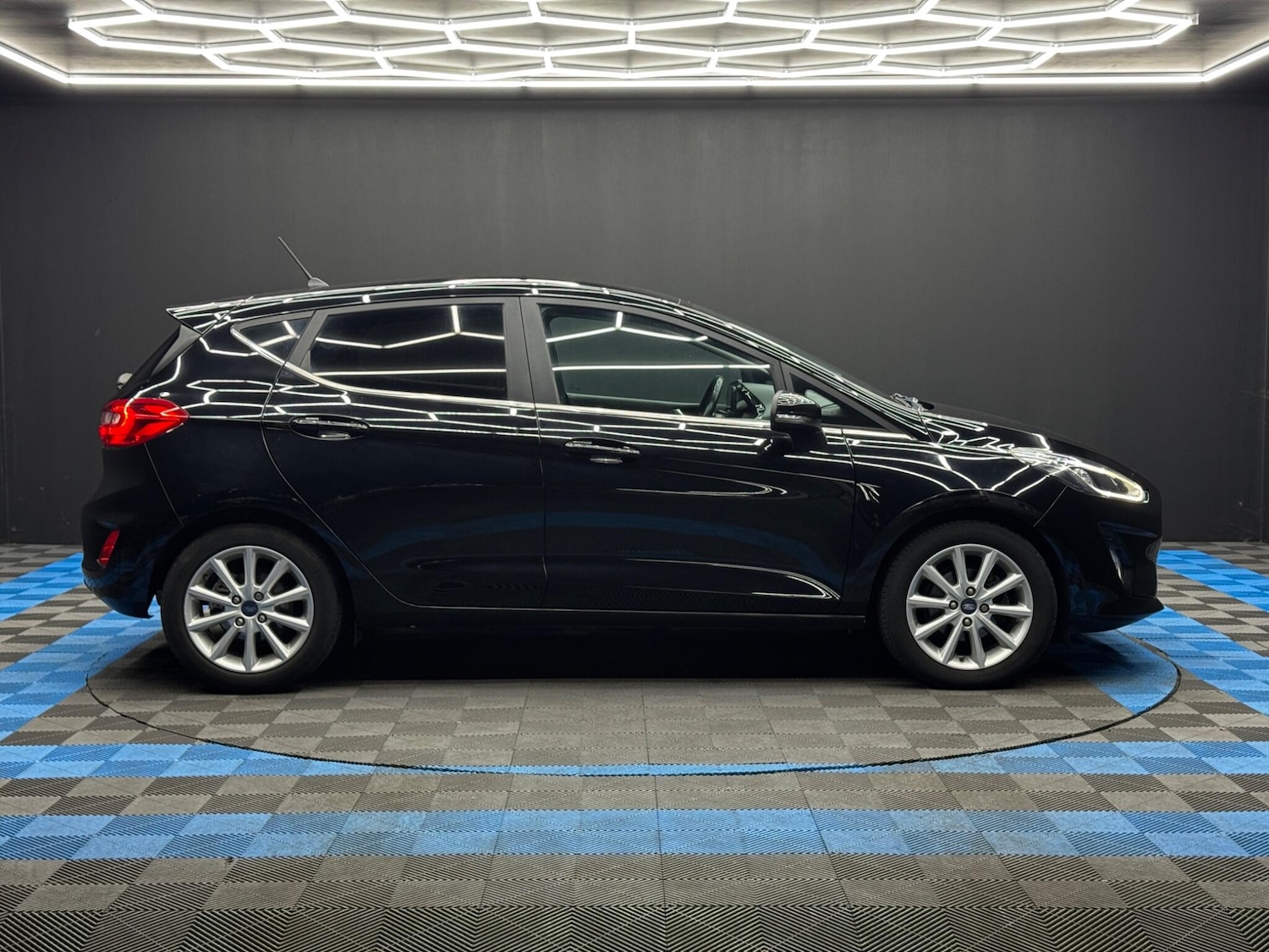 Used Ford Fiesta 2018 for sale - 77091176: Photo 4