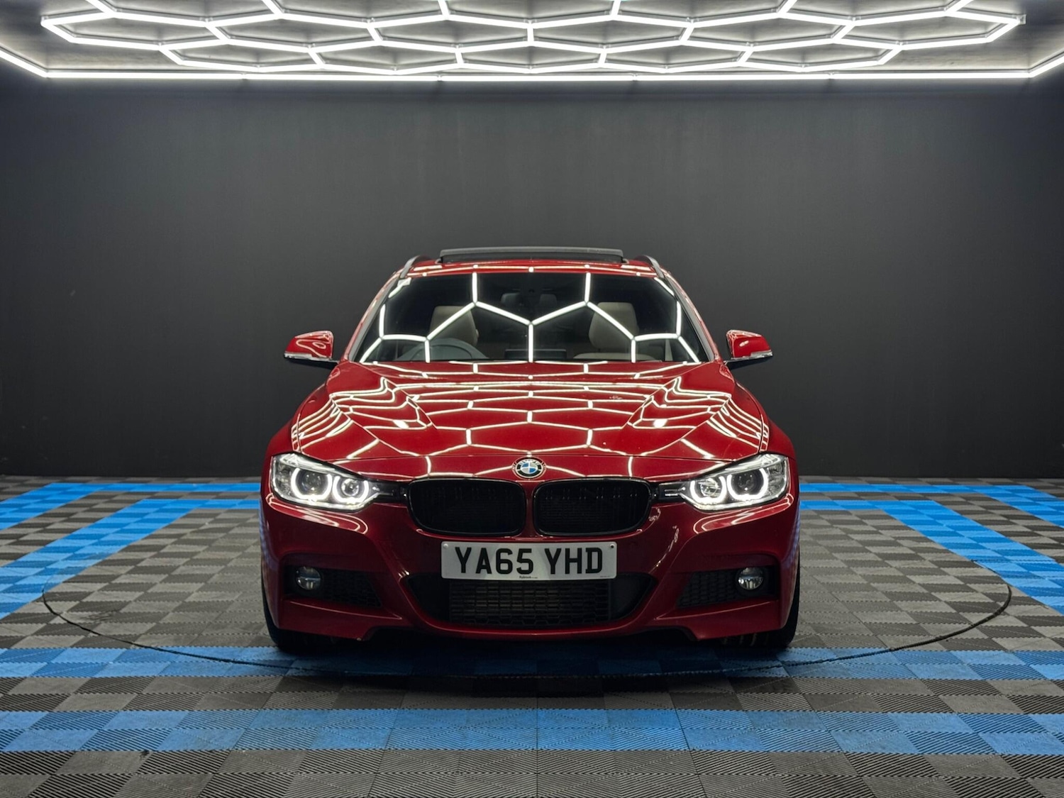 Used BMW 3 Series 2015 for sale - 76499322: Photo 2