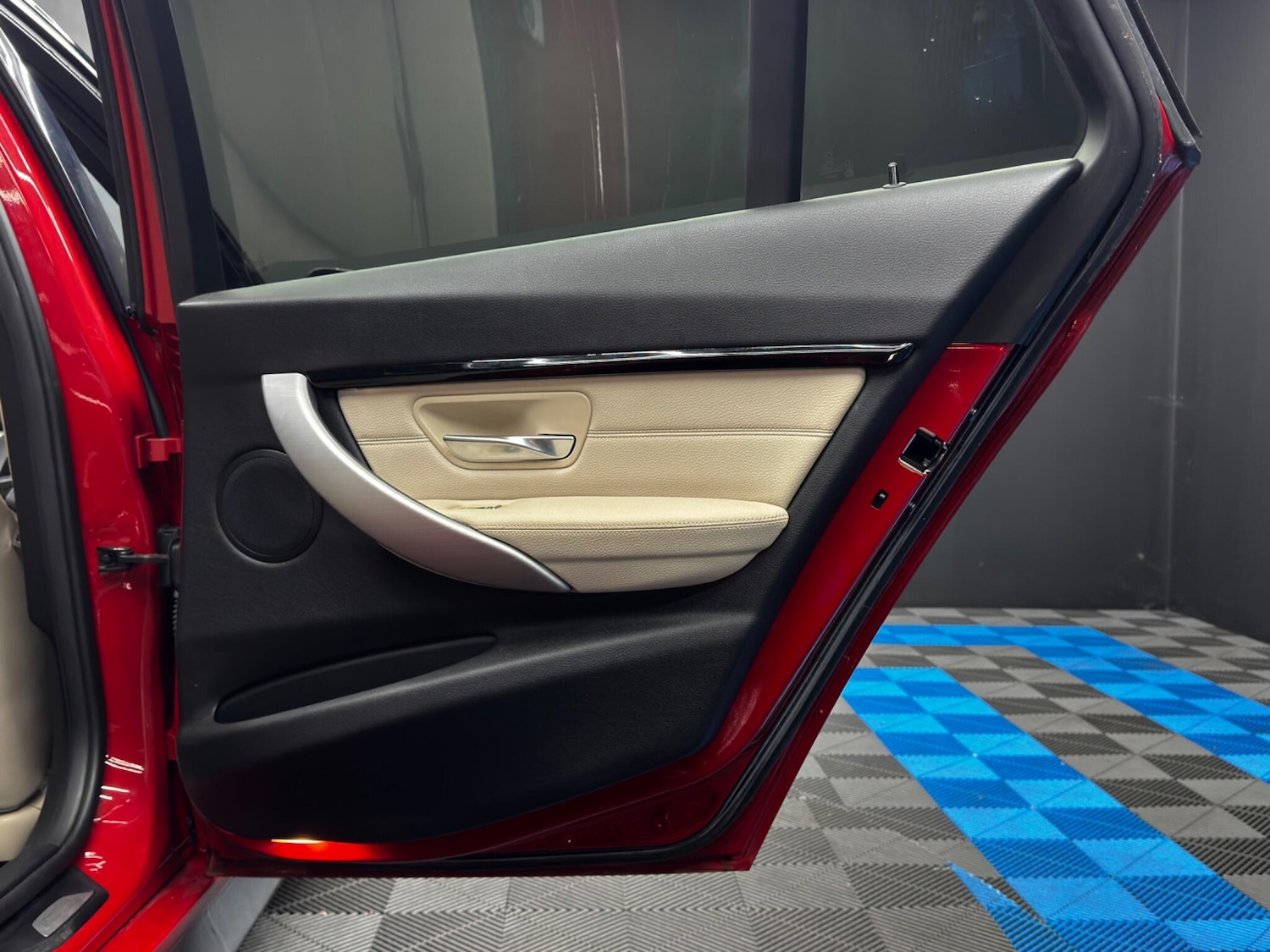 Used BMW 3 Series 2015 for sale - 76499322: Photo 43