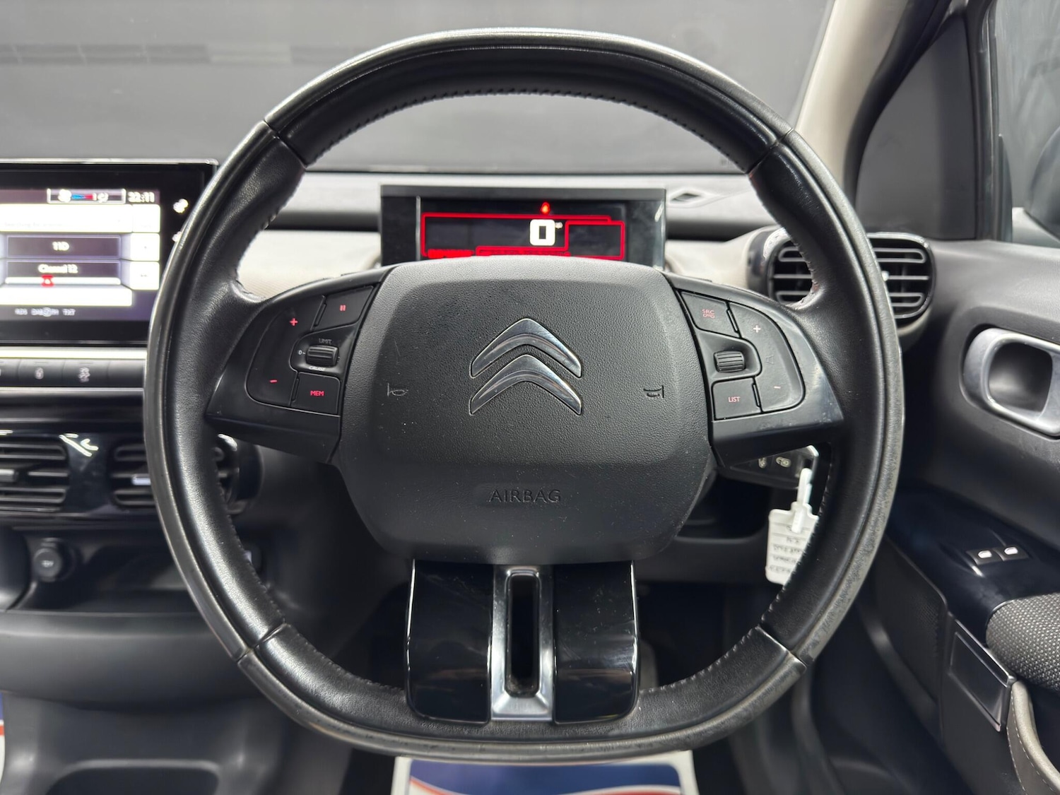 Used Citroen C4 Cactus 2017 for sale - 77939758: Photo 17