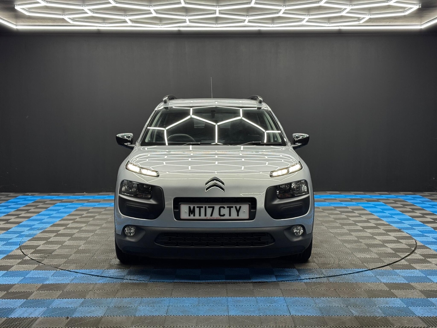 Used Citroen C4 Cactus 2017 for sale - 77939758: Photo 2