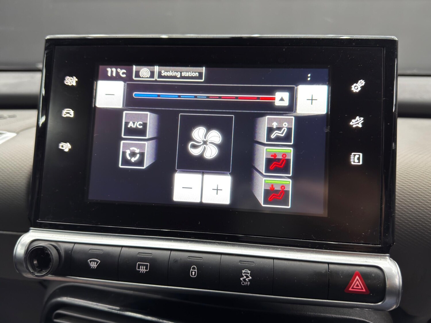 Used Citroen C4 Cactus 2017 for sale - 77939758: Photo 25