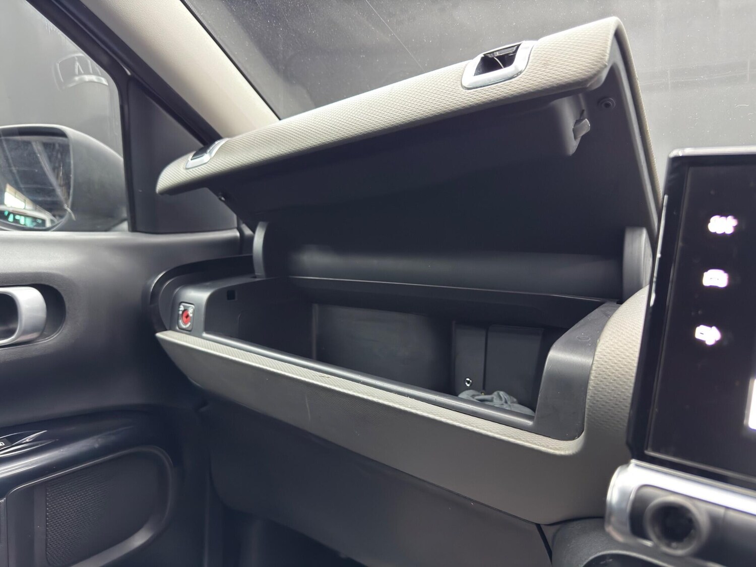 Used Citroen C4 Cactus 2017 for sale - 77939758: Photo 29