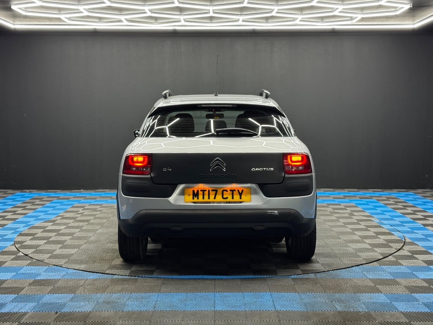 Used Citroen C4 Cactus 2017 for sale - 77939758: Photo 6