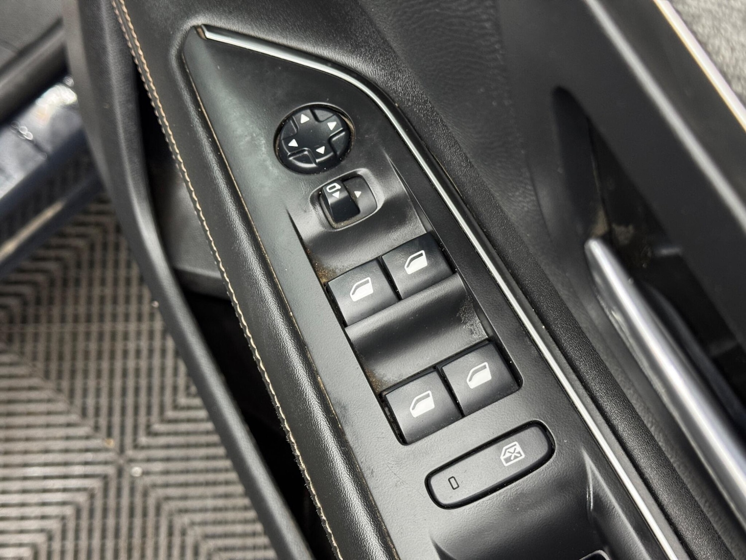 Used Peugeot 3008 2019 for sale - 77412057: Photo 39