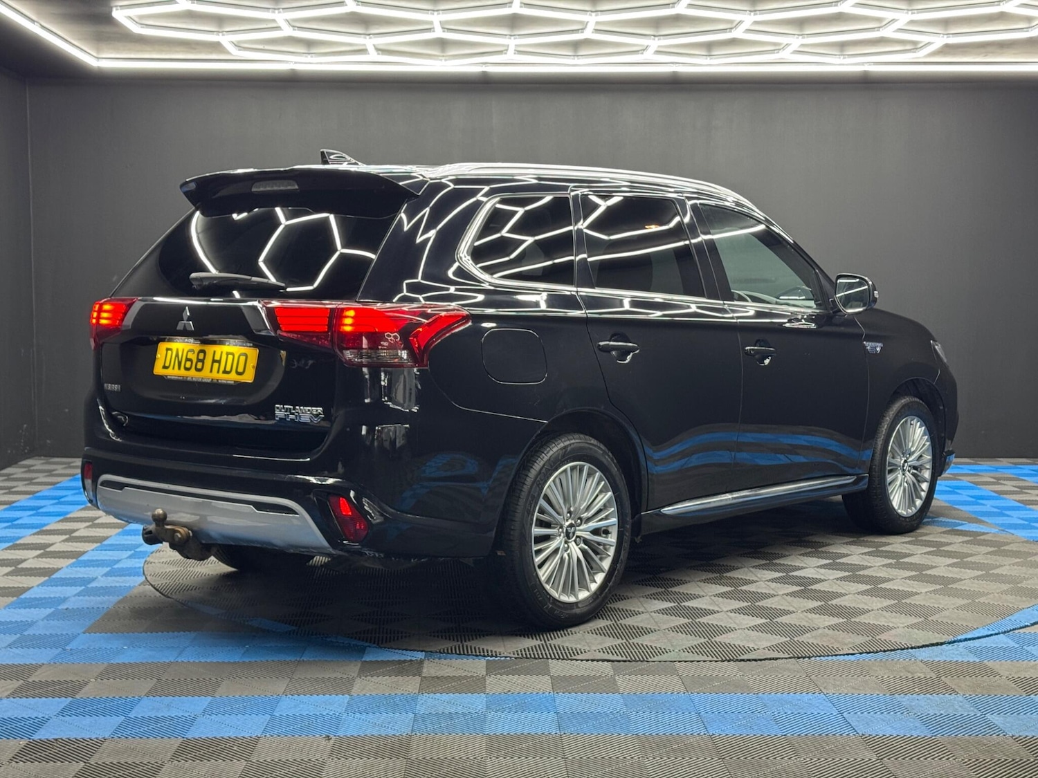 Used Mitsubishi Outlander 2018 for sale - 77175537: Photo 5