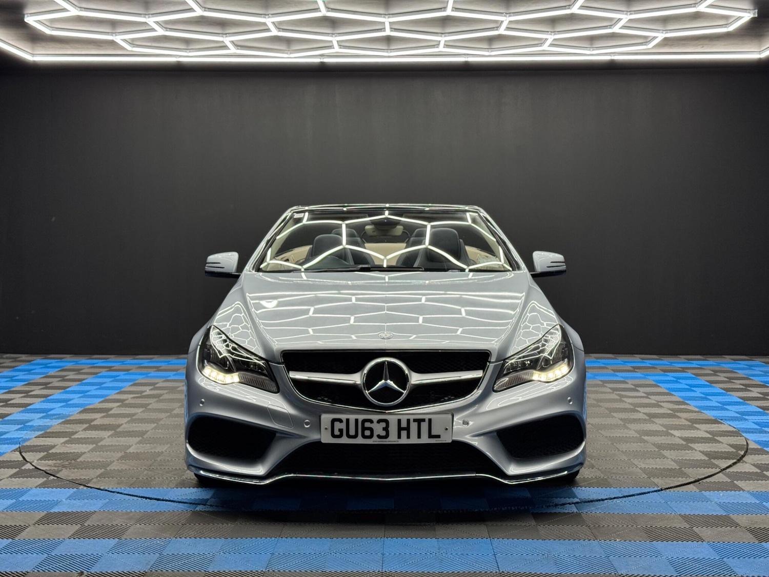 Used Mercedes-Benz E Class 2013 for sale - 76189643: Photo 2