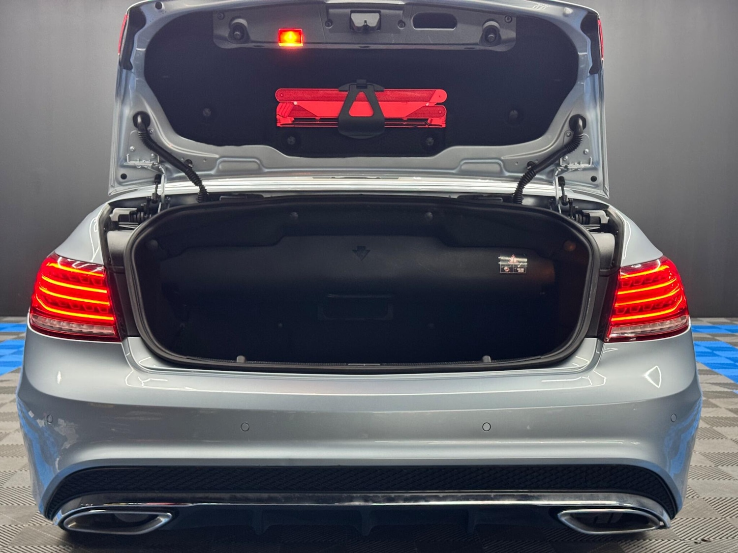 Used Mercedes-Benz E Class 2013 for sale - 76189643: Photo 35