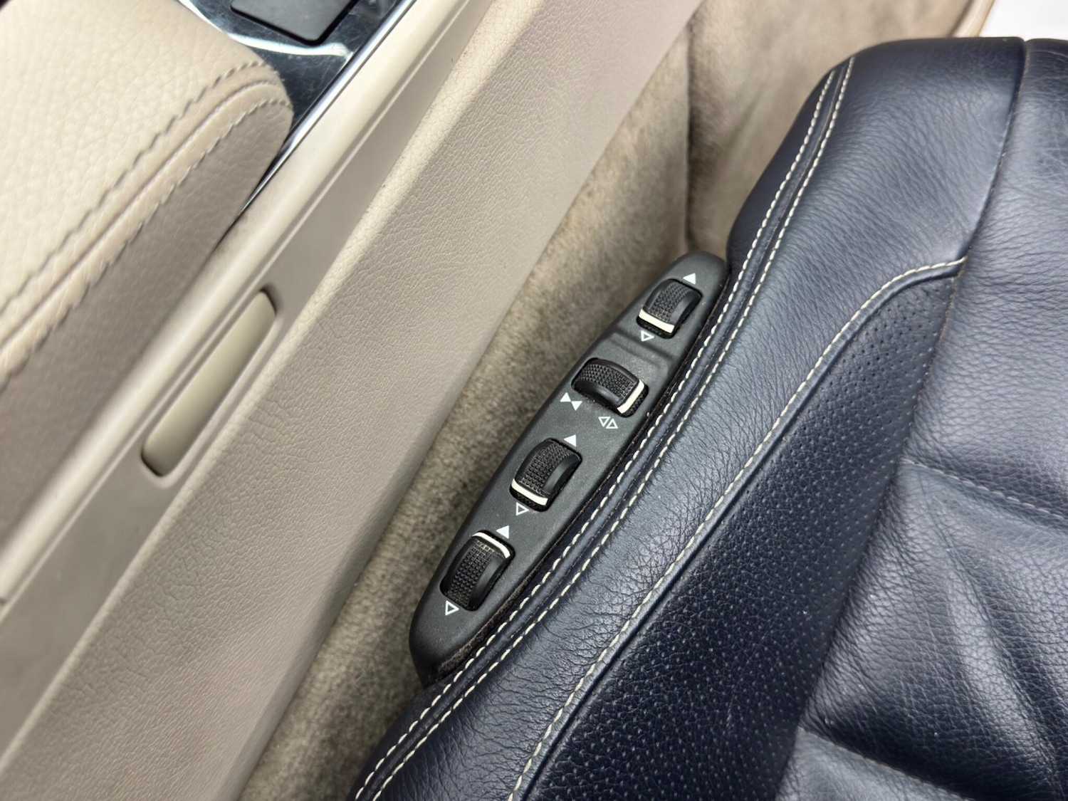 Used Mercedes-Benz E Class 2013 for sale - 76189643: Photo 38