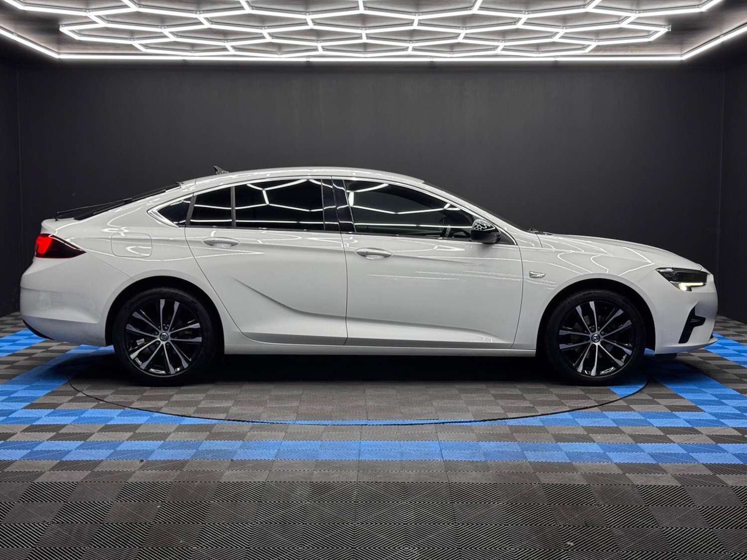 Used Vauxhall Insignia 2021 for sale - 76166622: Photo 4