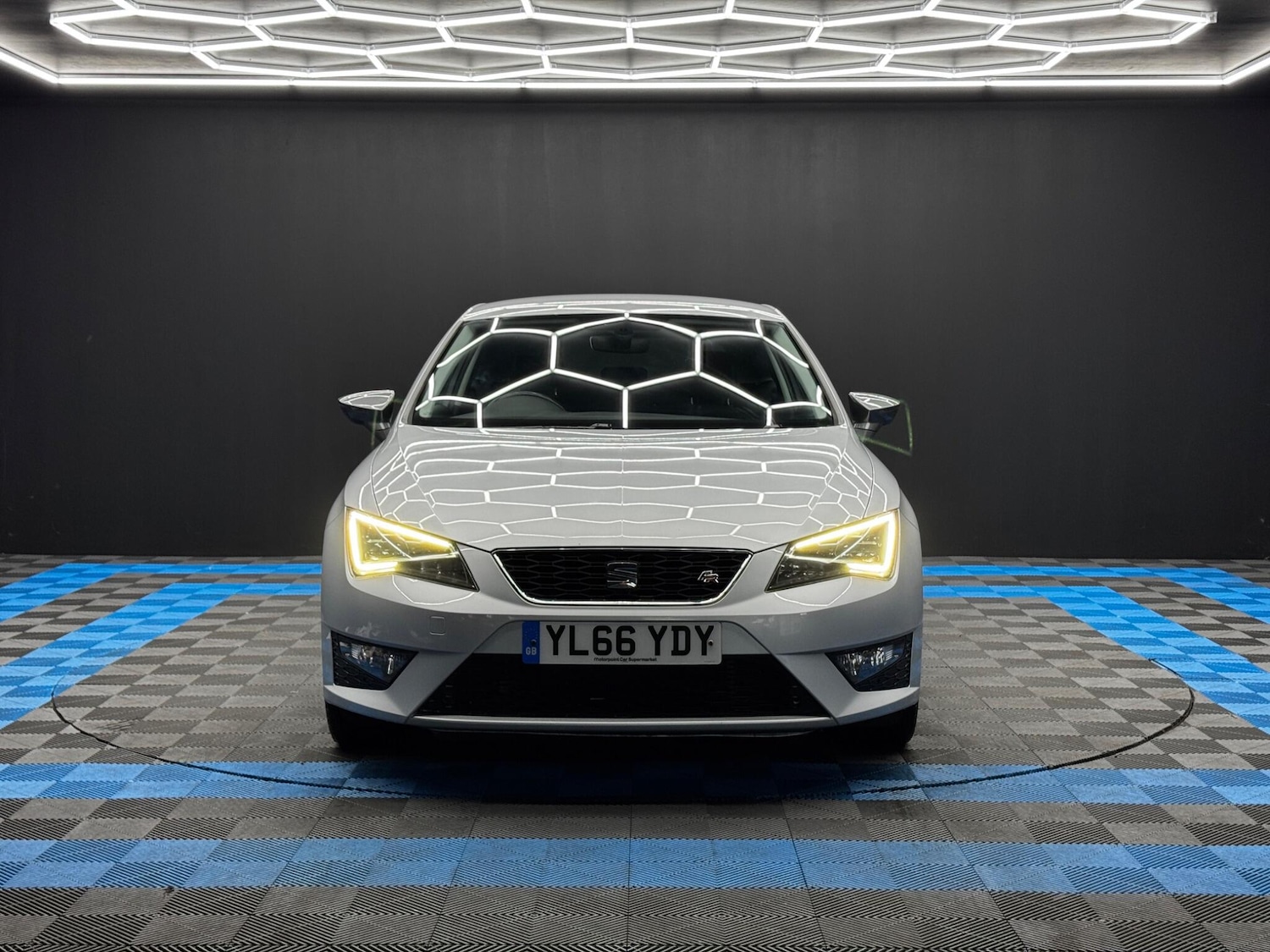 Used SEAT Leon 2017 for sale - 76658548: Photo 2