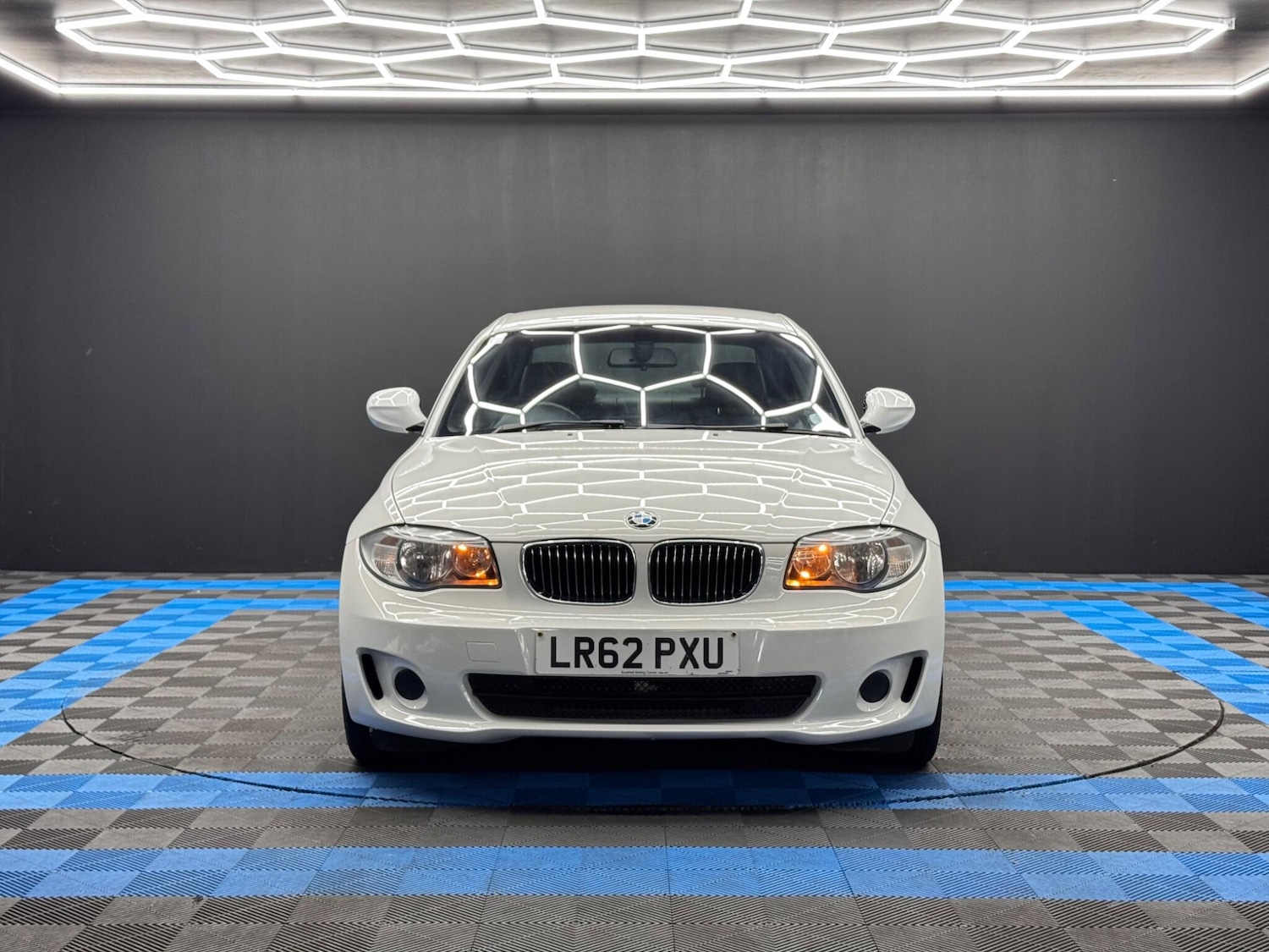 Used BMW 1 Series 2012 for sale - 76613077: Photo 2