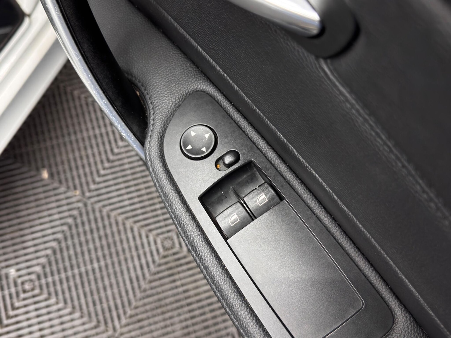 Used BMW 1 Series 2012 for sale - 76613077: Photo 32