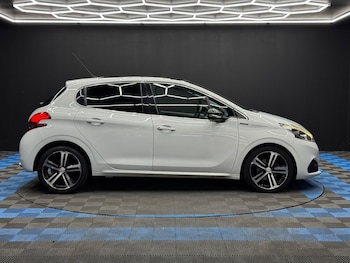 Used Peugeot 208 2016 for sale - 78833907: Photo