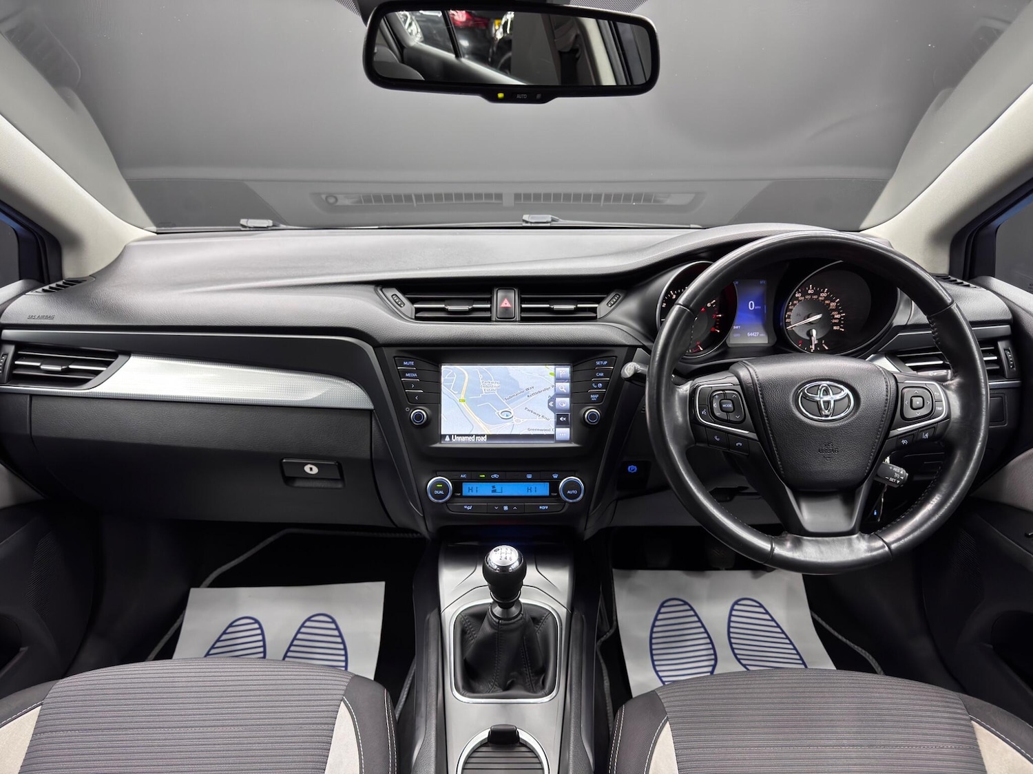 Used Toyota Avensis 2017 for sale - 76348754: Photo 10