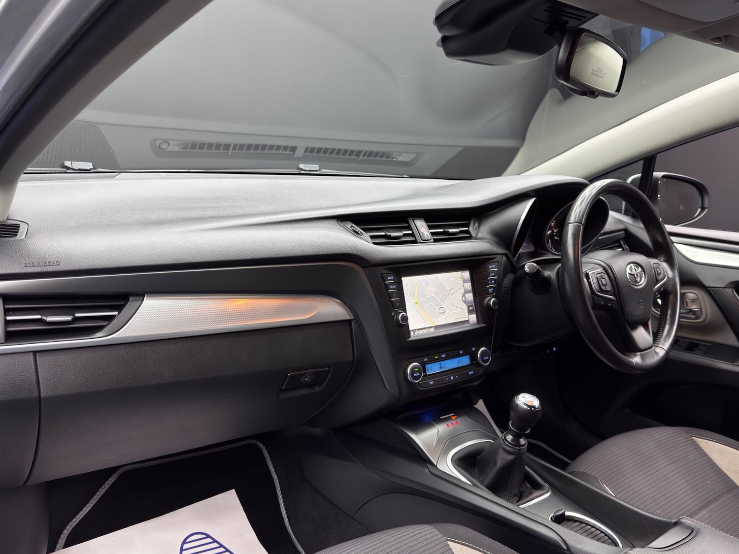 Used Toyota Avensis 2017 for sale - 76348754: Photo 11