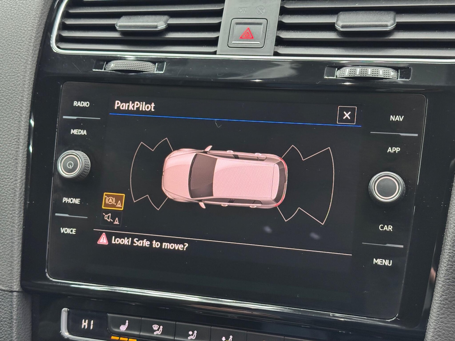 Used Volkswagen Golf 2017 for sale - 76457309: Photo 34