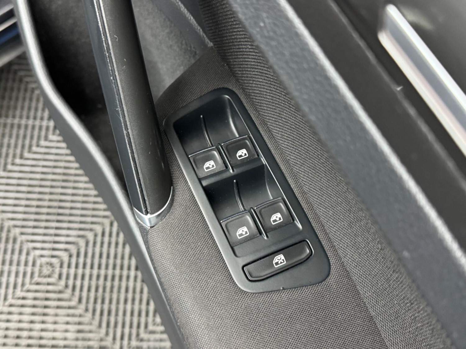 Used Volkswagen Golf 2017 for sale - 76457309: Photo 39