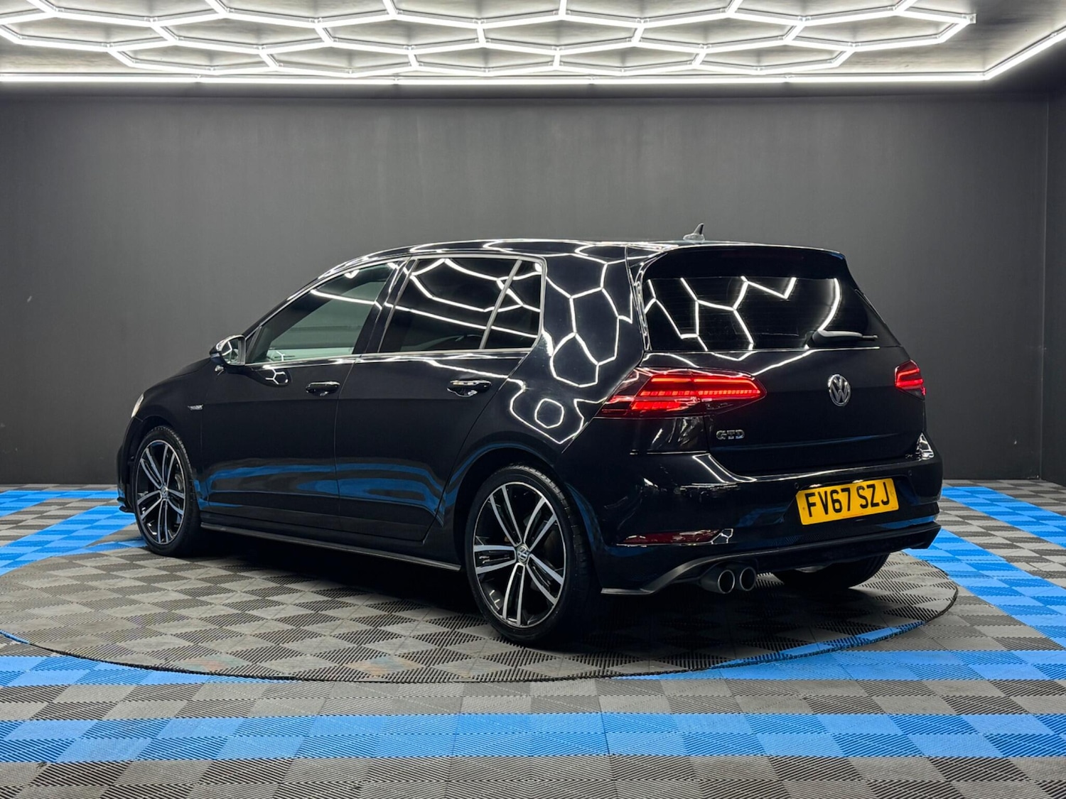 Used Volkswagen Golf 2017 for sale - 76457309: Photo 7