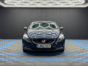Used Volvo V40 2012 for sale - 75449797: Photo