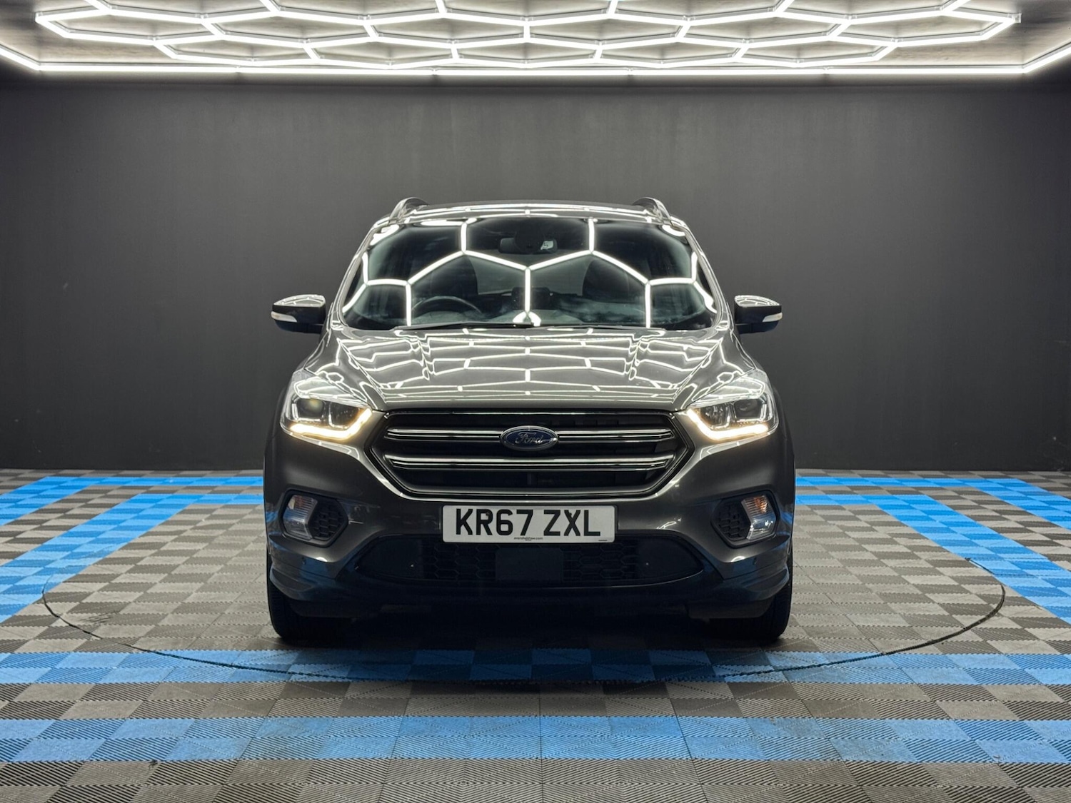 Used Ford Kuga 2017 for sale - 77050007: Photo 2