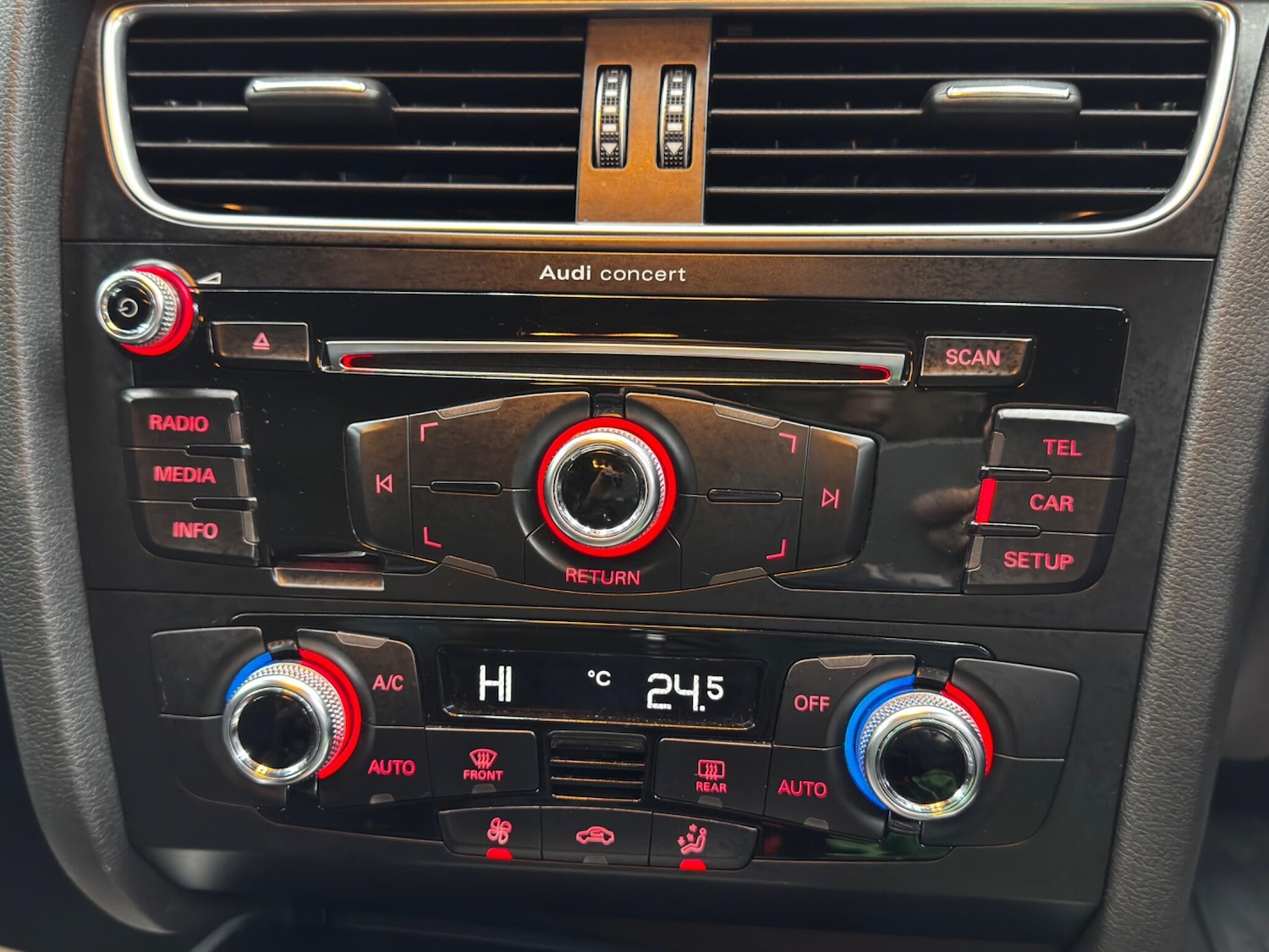 Used Audi A4 2014 for sale - 76549781: Photo 27