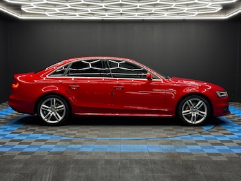 Used Audi A4 2014 for sale - 76549781: Photo