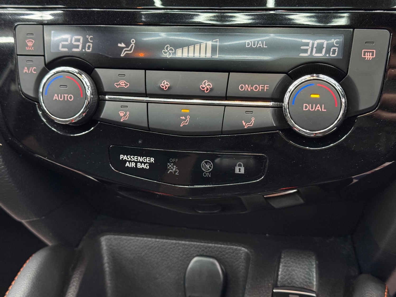 Used Nissan Qashqai for sale - 77853620: Photo 25