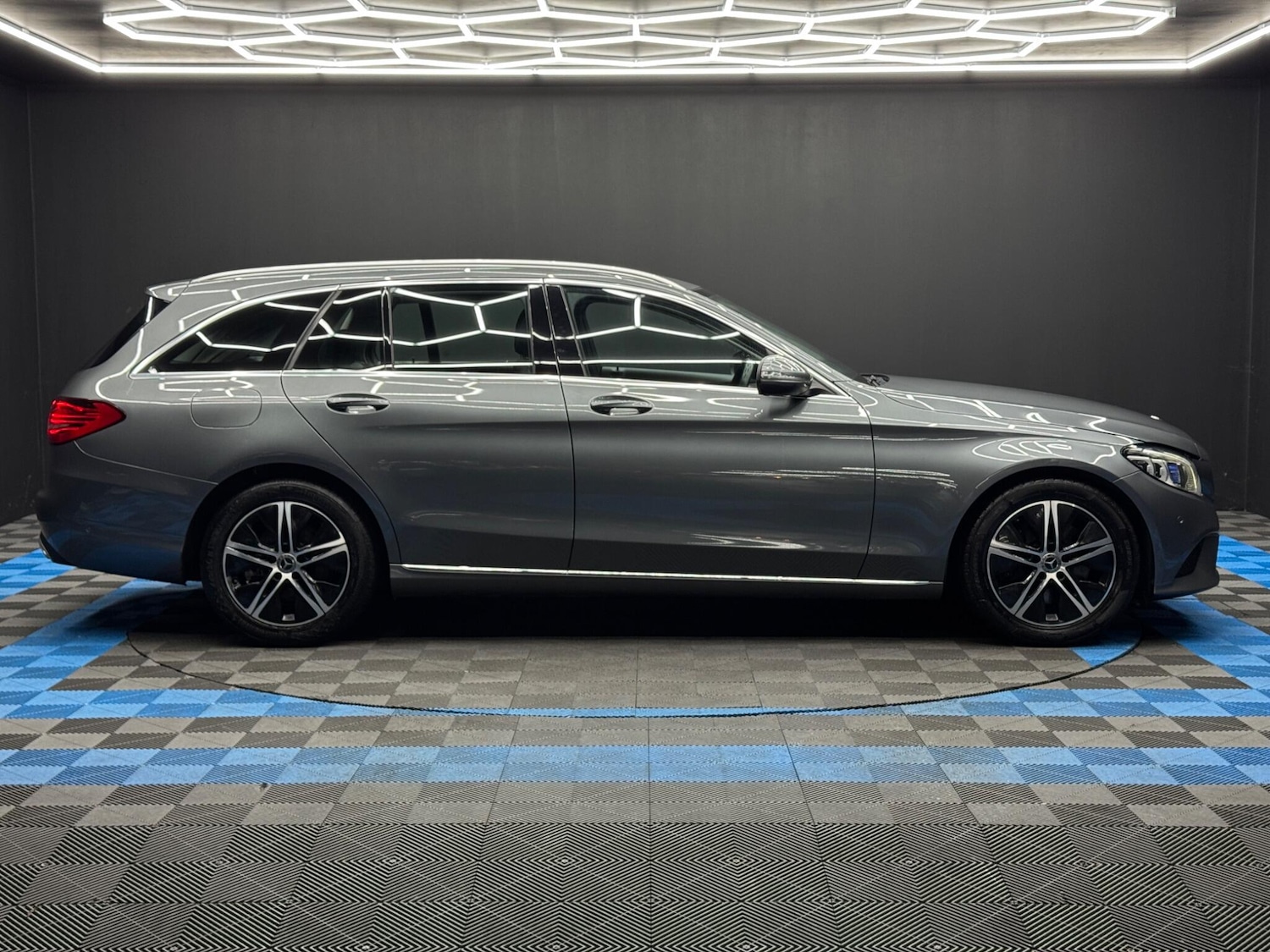 Used Mercedes-Benz C Class 2019 for sale - 77202468: Photo 4