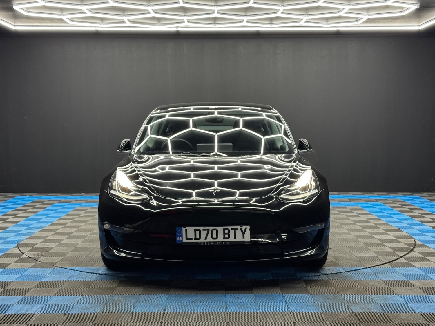 Used Tesla Model 3 for sale - 77794297: Photo 2