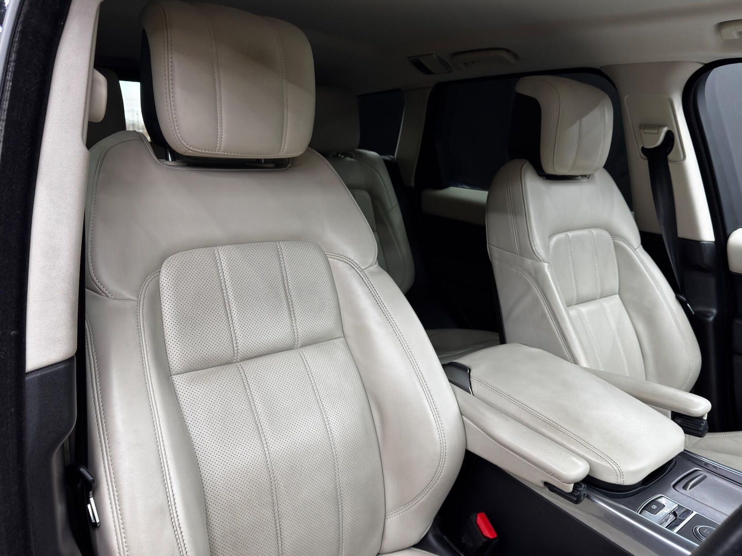 Used Land Rover Range Rover Sport 2018 for sale - 76645799: Photo 12