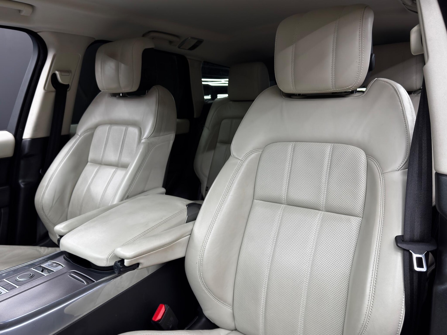 Used Land Rover Range Rover Sport 2018 for sale - 76645799: Photo 14