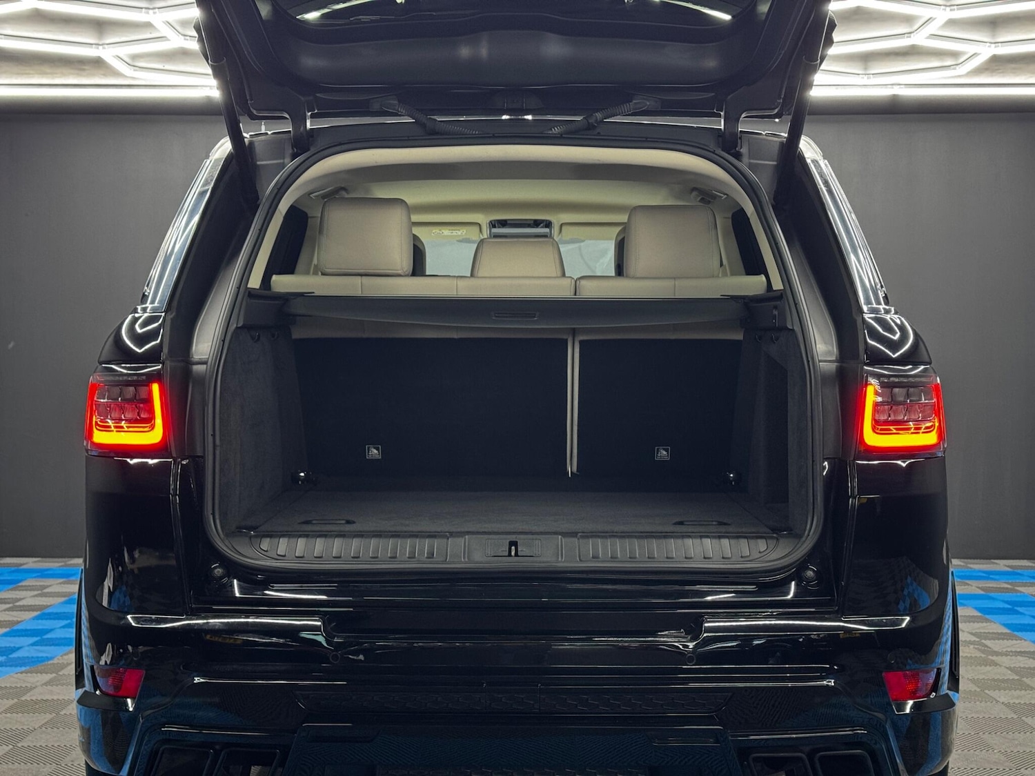 Used Land Rover Range Rover Sport 2018 for sale - 76645799: Photo 41