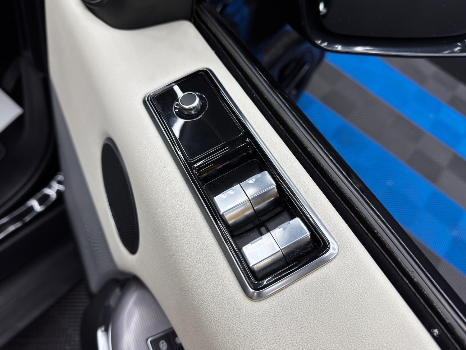 Used Land Rover Range Rover Sport 2018 for sale - 76645799: Photo 44