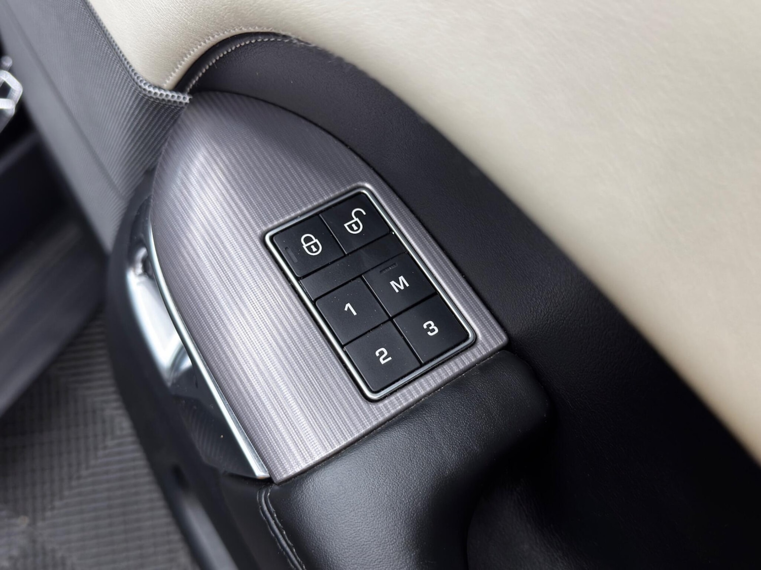 Used Land Rover Range Rover Sport 2018 for sale - 76645799: Photo 46