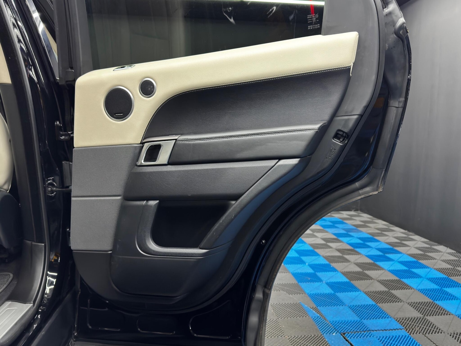 Used Land Rover Range Rover Sport 2018 for sale - 76645799: Photo 48