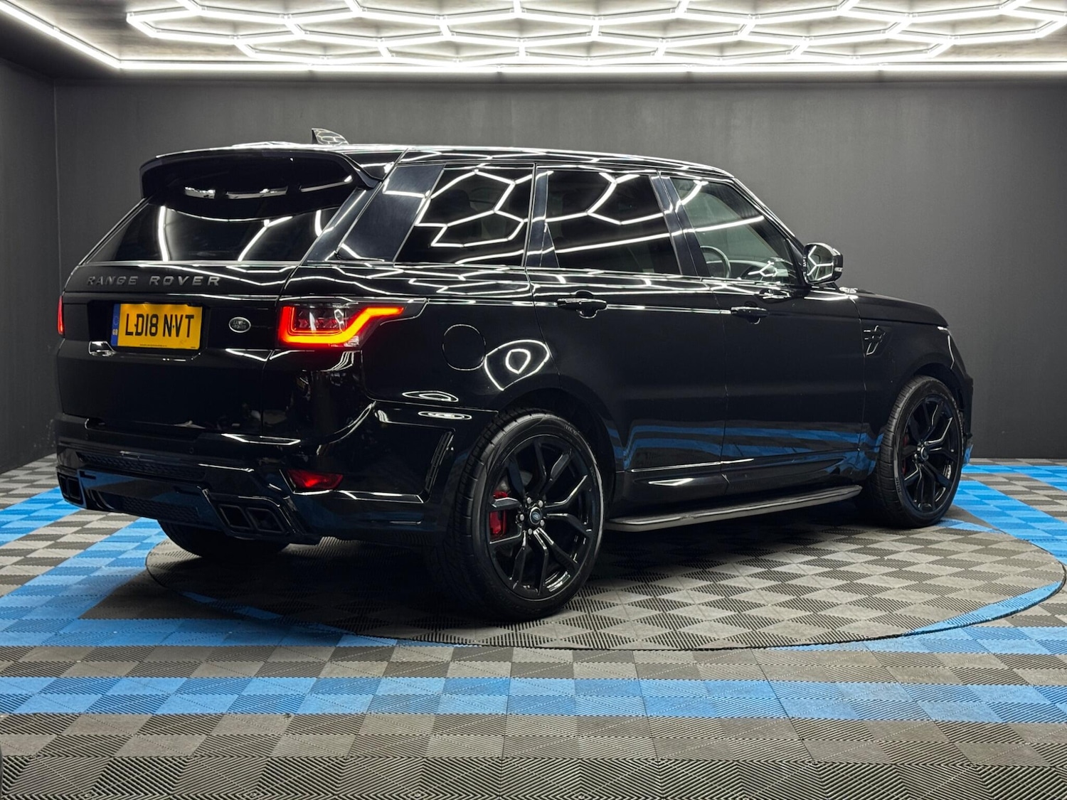 Used Land Rover Range Rover Sport 2018 for sale - 76645799: Photo 5