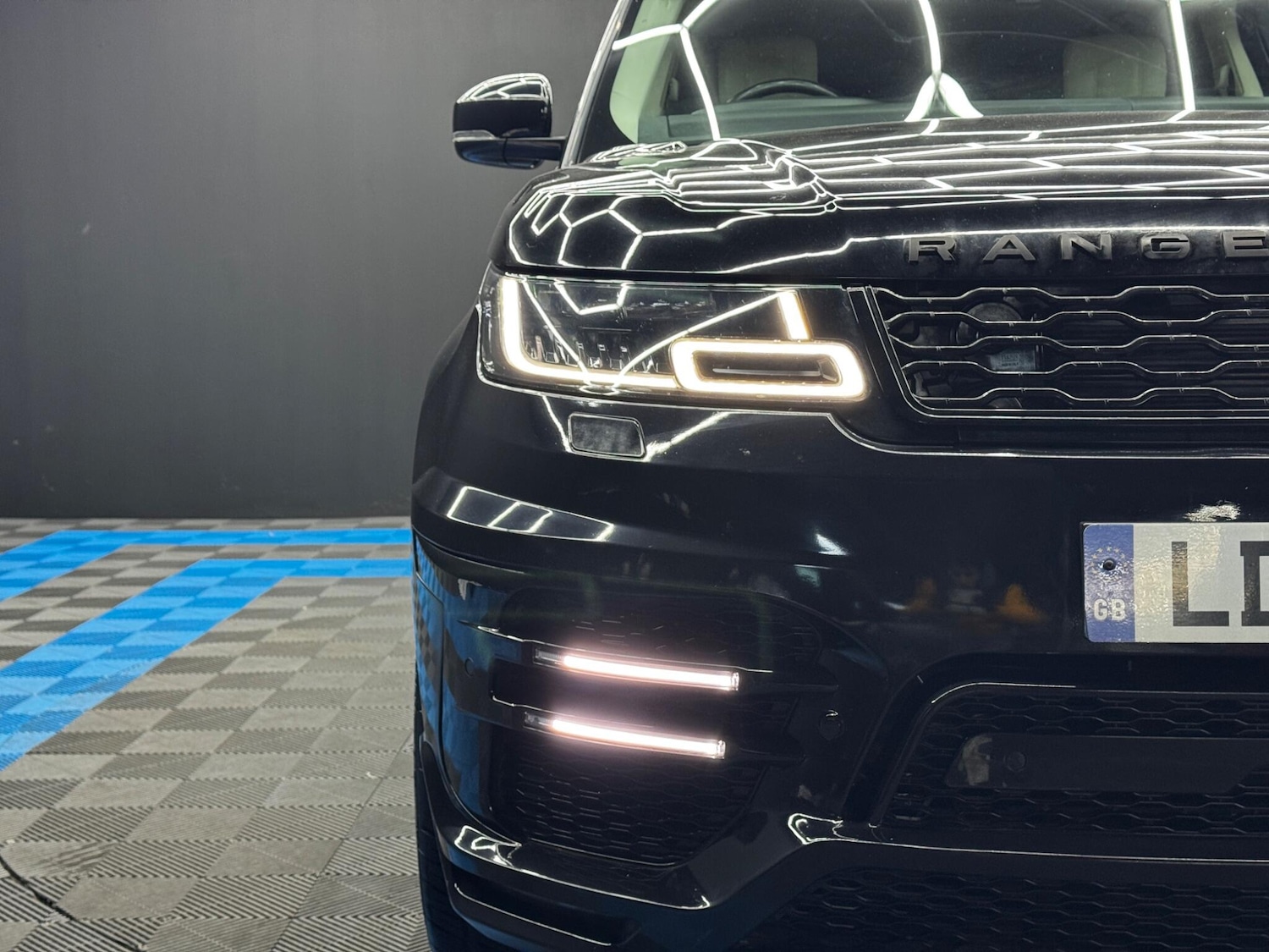 Used Land Rover Range Rover Sport 2018 for sale - 76645799: Photo 50