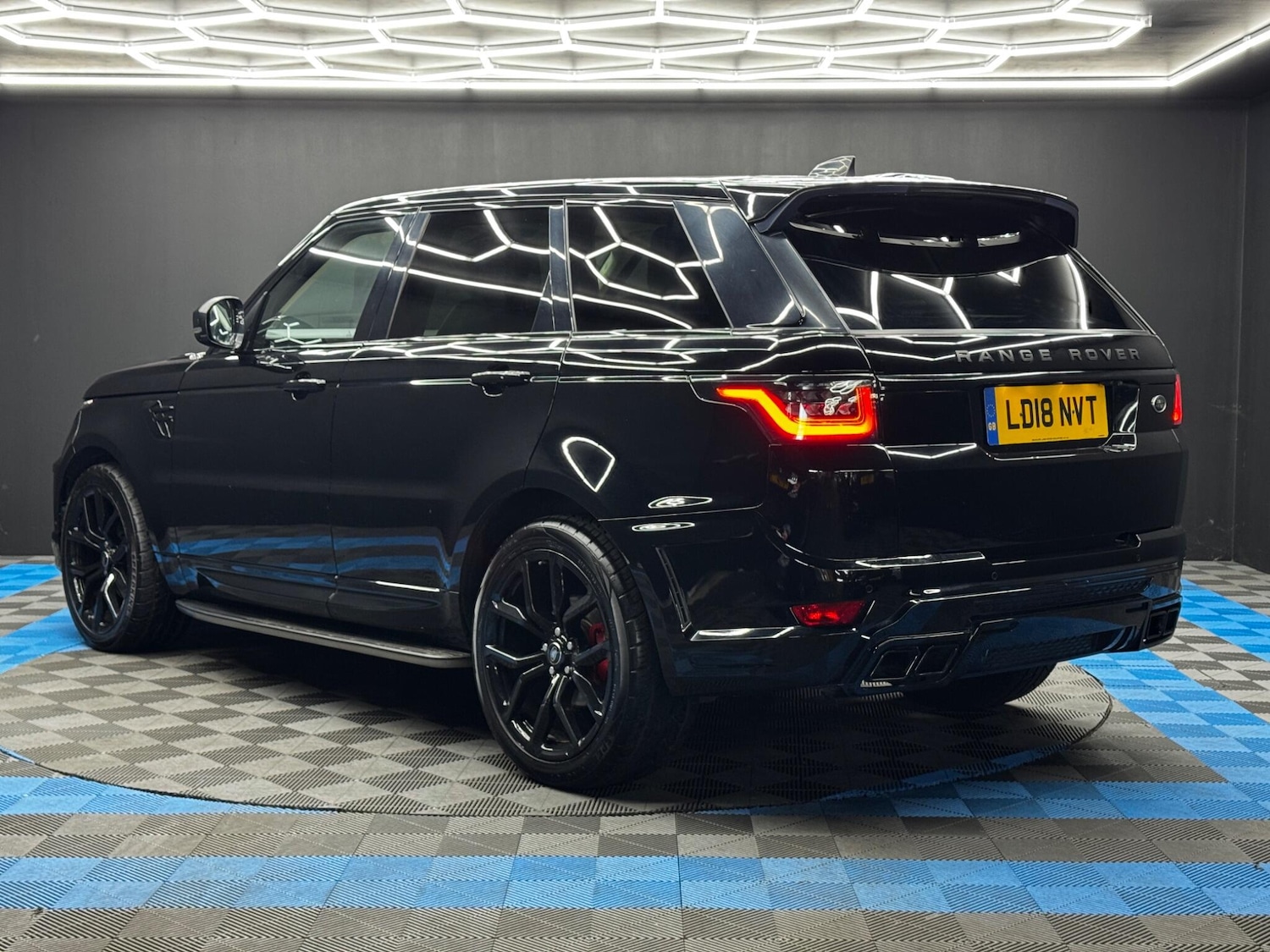 Used Land Rover Range Rover Sport 2018 for sale - 76645799: Photo 7