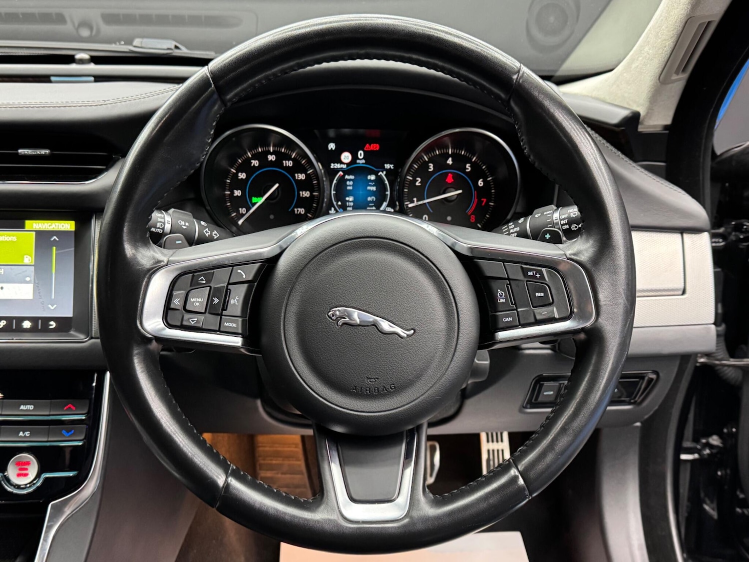 Used Jaguar XF 2018 for sale - 76537754: Photo 19